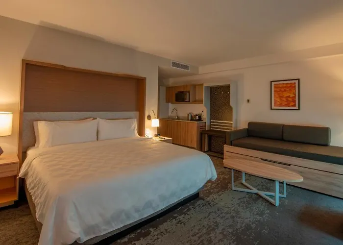 Holiday Inn & Suites - Merida La Isla By Ihg